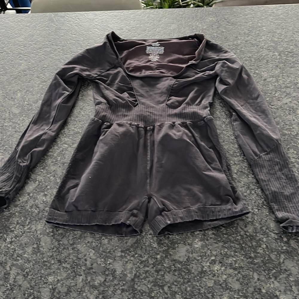 Free People Good Karma Long Sleeved Runsie in Washed Black BNWOT - Picture 7 of 9